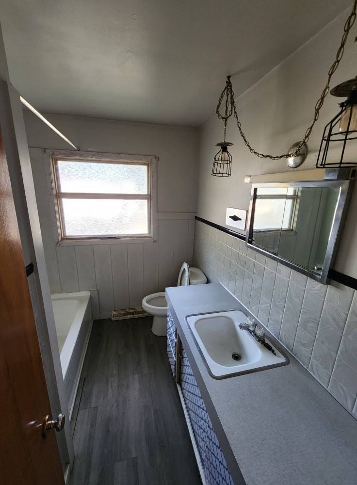 411 E Washington St Windsor MO 14.jpg